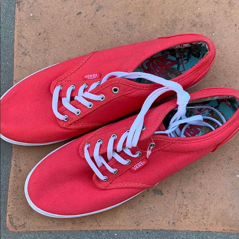 NEW Authentic Lo Pro Vans SZ 8